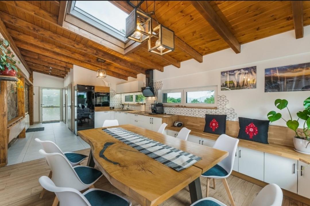 Apartament Pod Bukowym Lasem Meszna 외부 사진